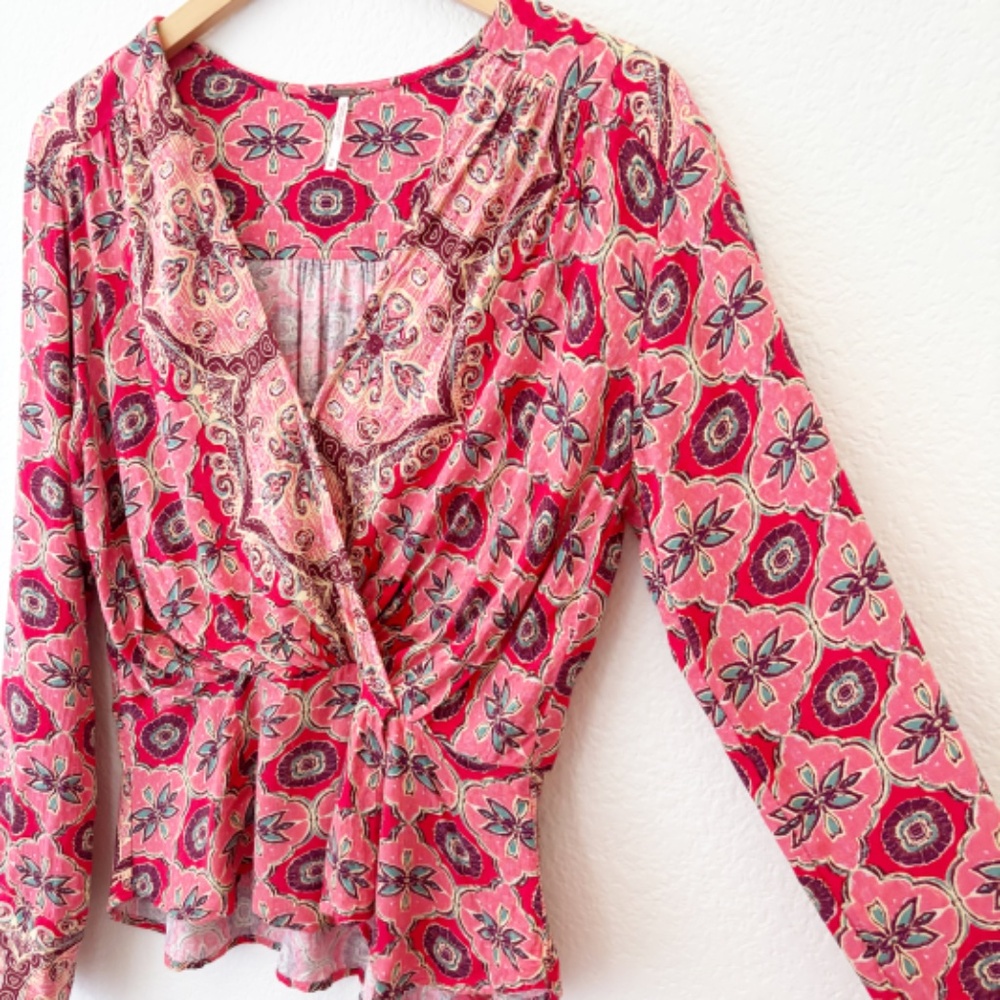 Free People Falling for you surplice boho top size Medium EUC‎ - Picture 3 of 11
